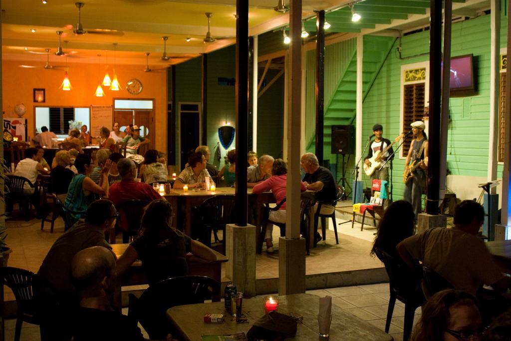 Hotel Casa Max Bocas del Toro Exterior foto